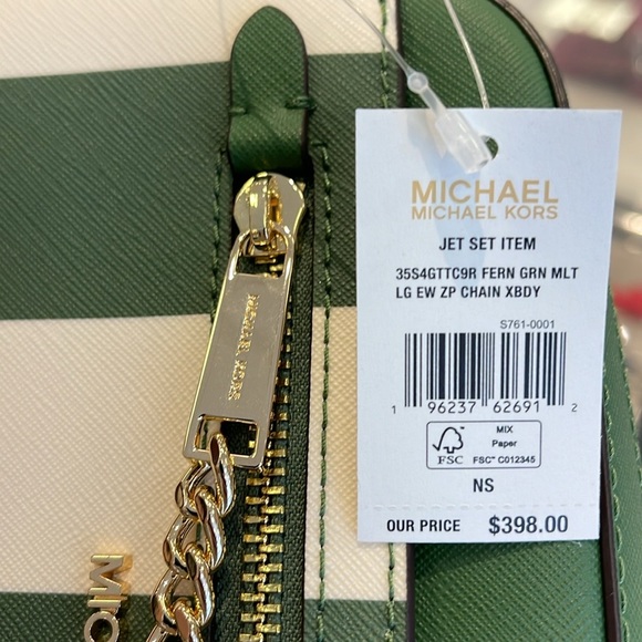 MICHAEL KORS
Jet Set Large EW Zip Chain XBody Saffiano Leather Crossbody Bag
NWT - Picture 7 of 16